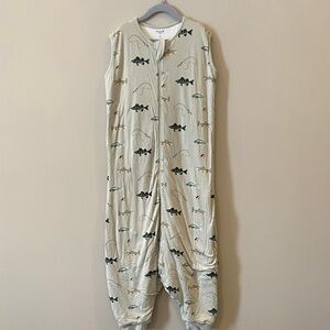 Kyte BABY Sleeveless fishing Sleep Sack with legs in soft green